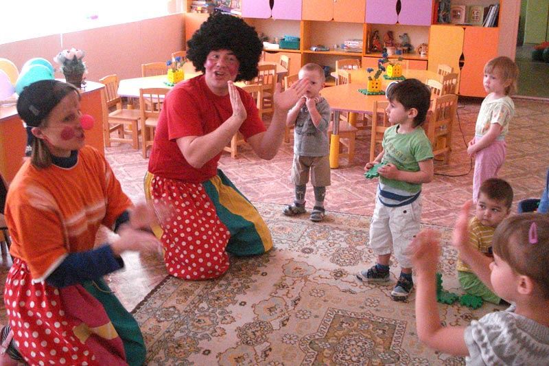 День смеха праздник в детском саду